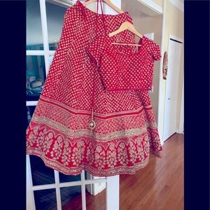 Bridal Lehenga- never worn! Size is S/M